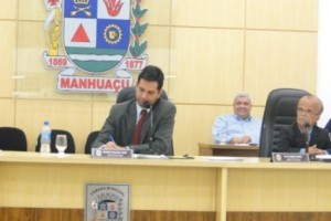 Manhuaçu: Vereadores derrubam vetos do prefeito. Informação e Samal