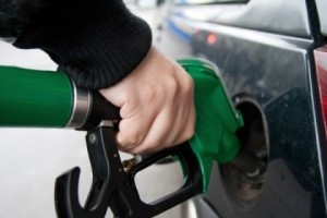 Economia: Petrobras eleva preços da gasolina em 3% e do diesel em 5% nas refinarias