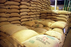 Simonésia: Duzentas e vinte sacas de café são furtadas no Córrego Boa Vista