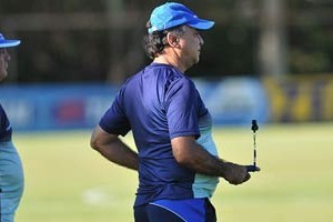 Mineiro: Com cinco mudanças, Cruzeiro encara Villa Nova