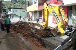 Manhuaçu: Prefeitura realiza obra na rua Antônio Pupim