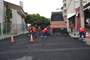 Manhuaçu: Obras de pavimentação pela cidade