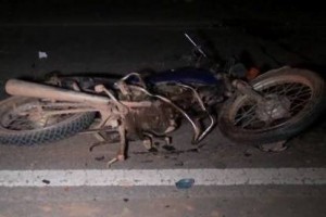 Santa Bárbara do Leste: Motociclista morre após bater em Gol