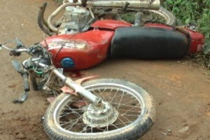 Caratinga: Motociclista morre após bater em caminhão