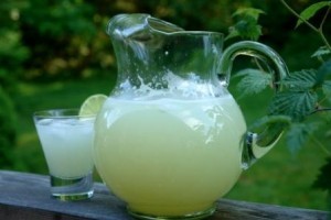 Vida e Saúde: Benefícios da limonada no dia a dia