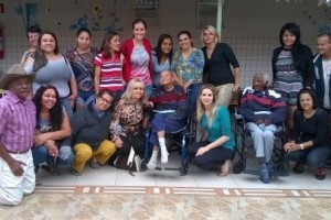 Manhuaçu: Alunos do curso ACS visitam asilo da cidade