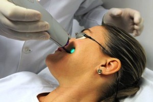 Vida e Saúde: Laser é cada vez mais usado para tratar oleosidade da pele e acne