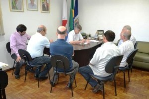 Manhuaçu: Prefeitura assina convênio para transporte de alunos da APAE