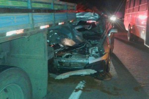 Manhuaçu: Acidente com vítima fatal na BR 262. Captiva e caminhão