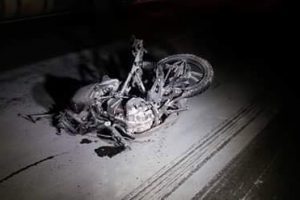 Dois mortos em acidente em Ubaporanga. Moto pegou fogo