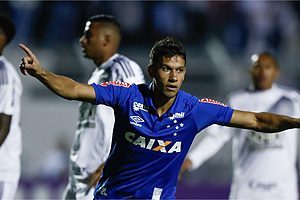 Cruzeiro goleia a Ponte Preta em Campinas