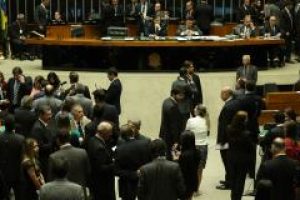 Câmara aprova flexibilização da Voz do Brasil