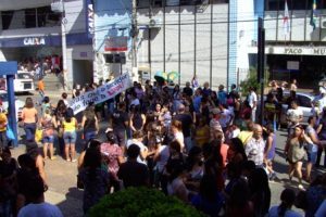 Manifestação contra a reforma da Previdência Social em Manhuaçu