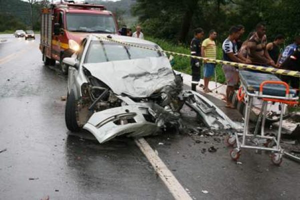 acidente-sjmanhuacu-5.jpg