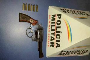 PM apreende arma de fogo em Ipanema