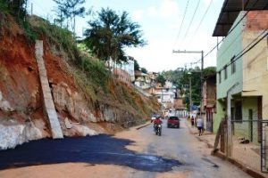Obras do SAAE beneficiam trânsito no Bairro Lajinha