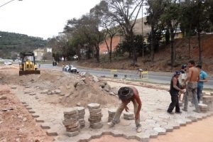 Manhuaçu: Prefeitura realiza melhorias em calçamento