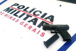 Manhuaçu: Imitação de arma de fogo é apreendida em Palmeiras