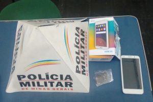 Manhuaçu: PM prende autores mexicanos por furto de celular