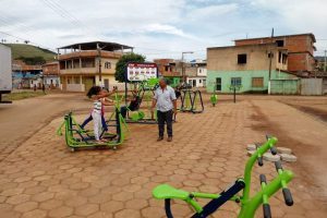 Manhuaçu: Academia ao Ar Livre é instalada em Vilanova