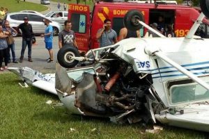 Ipatinga: Avião de pequeno porte cai e deixa piloto ferido