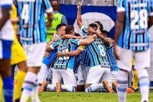 Grêmio bate o Cruzeiro no Mineirão em largada no Brasileiro