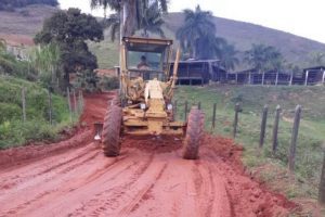 Manhuaçu: Estradas do Barreiro recebem melhorias