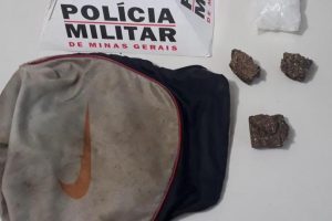 Manhuaçu: PM apreende drogas escondidas em mata