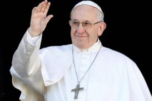 Papa Francisco pede orações pelas famílias