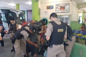 PM faz operação policial no Coqueiro e Baixada