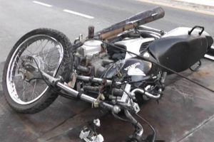 Motociclista morre em Dom Cavati. Não houve socorro