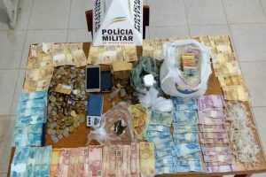 Rio Casca: Dinheiro e drogas apreendidos pela PM