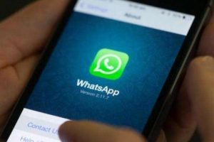 WhatsApp limita encaminhamento de mensagens para cinco pessoas