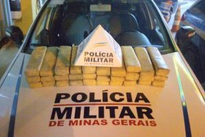 Manhuaçu: PM apreende trinta barras de maconha na Matinha
