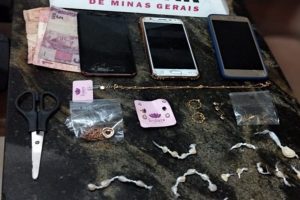 Manhuaçu: 52 pedras de crack apreendidas no Bairro Nossa Senhora Aparecida