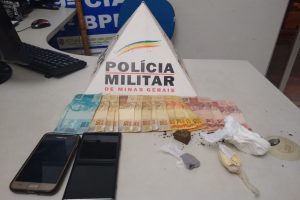 Polícia Militar apreende drogas e dinheiro em Alto Jequitibá