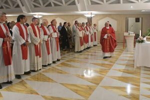 Papa Francisco pede oração pelos governantes