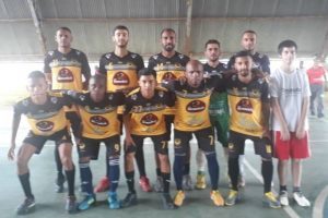 Goleadas na abertura do 1º Campeonato de Futsal do B. Petrina