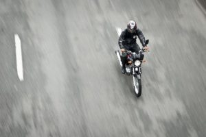 Morte de motociclistas aumenta de 8% para 33% em 17 anos, diz pesquisa