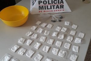 Chalé: PM prende dois autores de tráfico de drogas