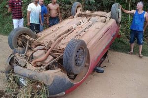 Adolescente morre ao capotar carro em Pontões