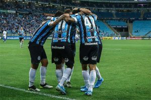 Cruzeiro perde do Grêmio e se aproxima ainda mais da Série B