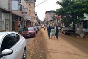 Pós enchente: Alerta sobre uso de água e trânsito em Manhuaçu; veja fotos
