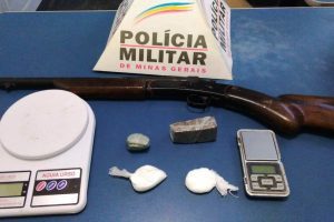 Manhuaçu: PM apreende drogas e arma de fogo no bairro Bela Vista