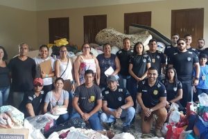 Polícia Civil entrega doações a vítimas das enchentes em Manhumirim