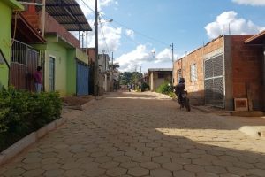 Manhuaçu: Mais ruas calçadas em Bom Jesus de Dom Corrêa