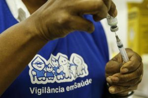 Pediatras alertam para queda na vacinação infantil durante a pandemia