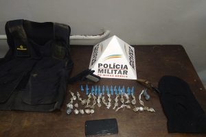 PM na região: Homem é preso por tráfico de drogas em Santa Bárbara