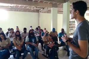 Agentes de combate a Dengue realizam mobilização social em Manhuaçu