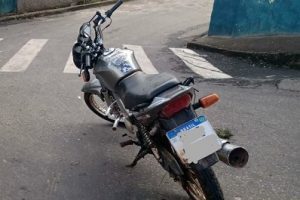 PM recupera moto furtada em Matipó